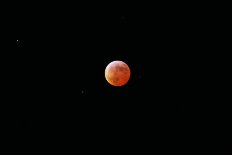 Monfinsternis04 03.03.07  0Uhr25.JPG